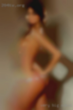 Very big womain xsex looking big cut.